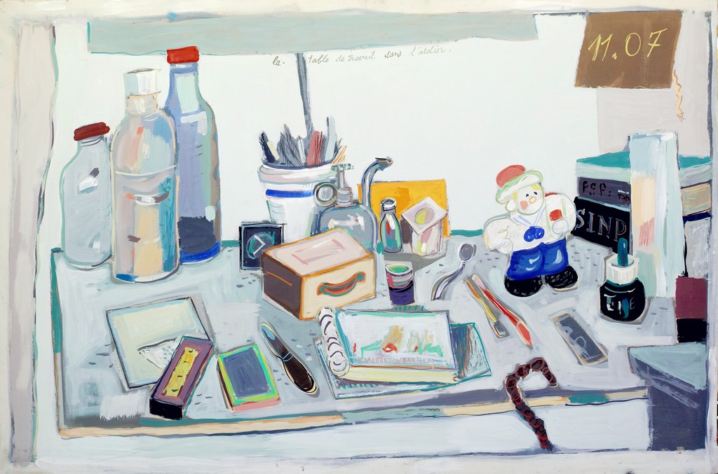 La table de travail dans l'atelier